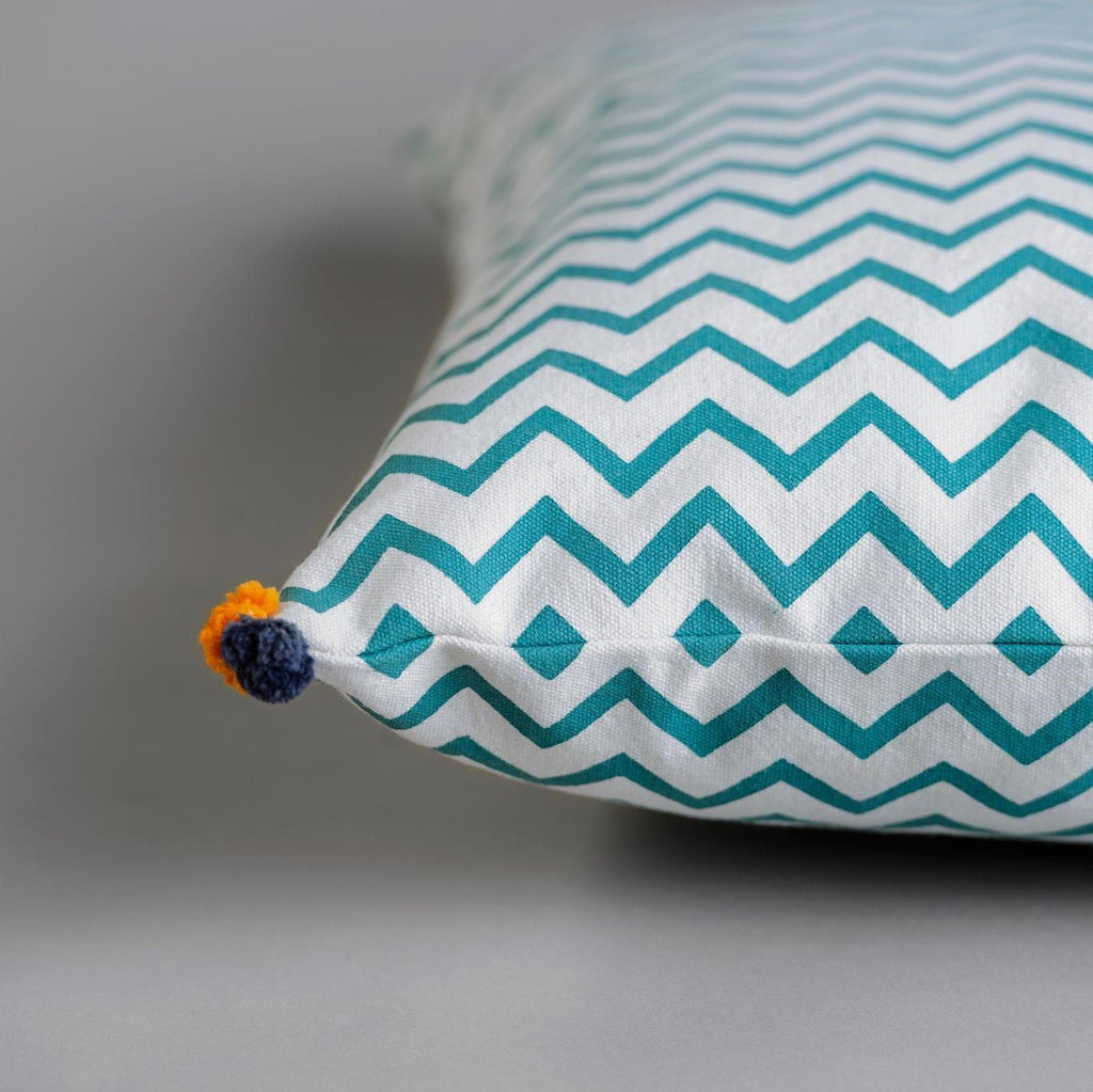 ZIG ZAG CUSHION COVER