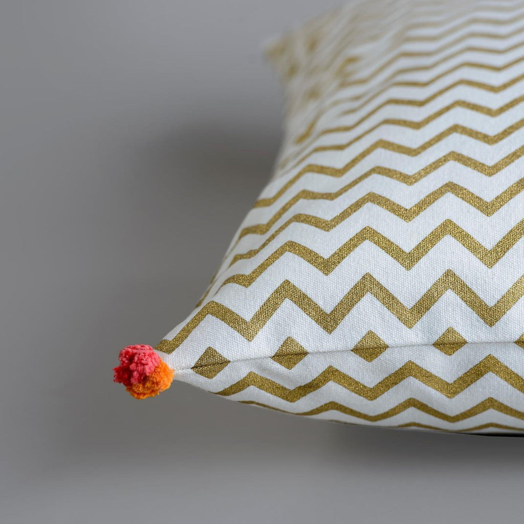 ZIG ZAG CUSHION COVER