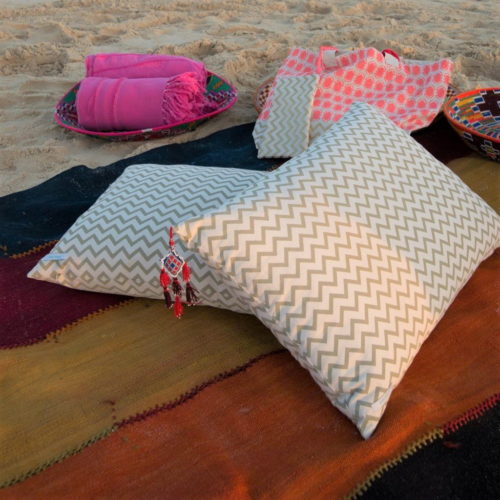 ZIG ZAG CUSHION COVER